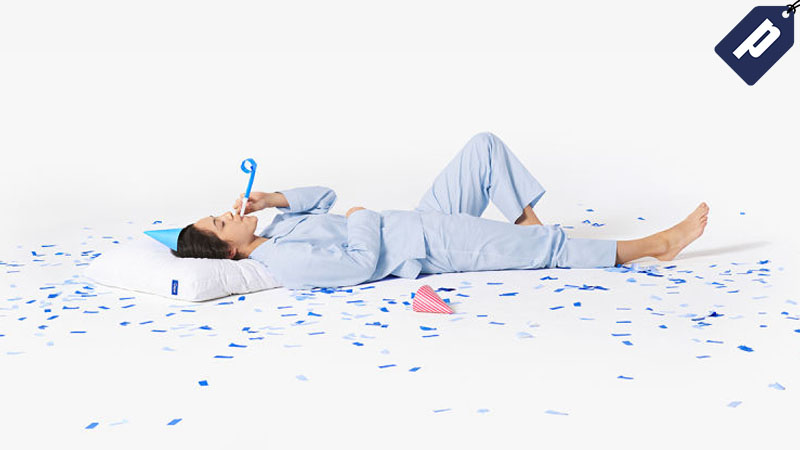 Illustration for article titled Saturday's Best Deals: Black + Decker, Nest Candles, Minimalist Wallets, and More